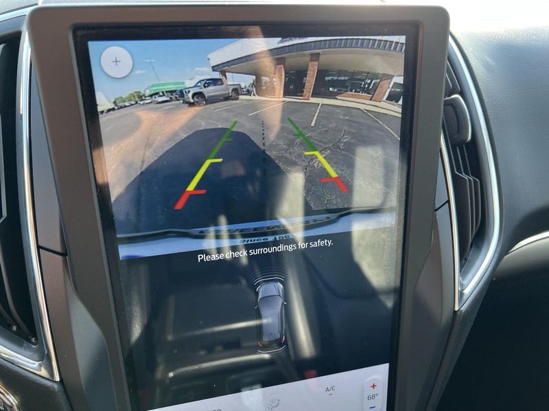 2022 Ford Edge Titanium photo 27