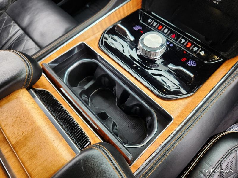 2022 Jeep Grand Wagoneer Series III