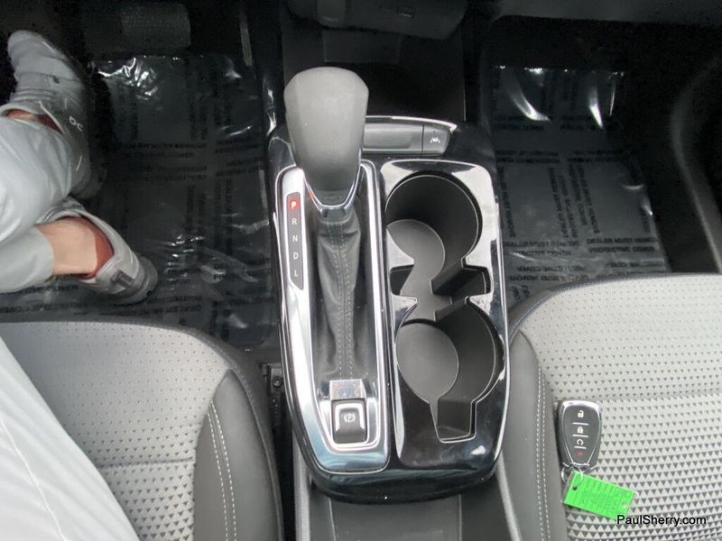 Used 2025 Chevrolet Trax LT