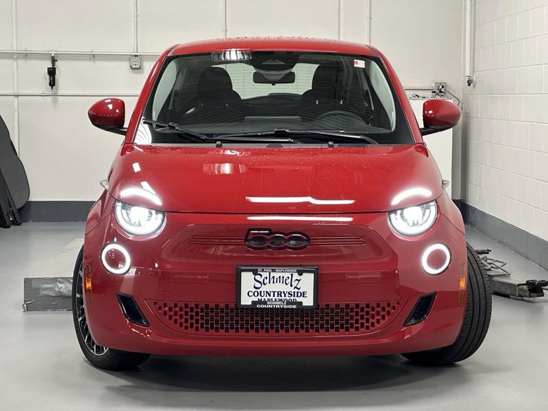 New 2024 Fiat 500e Inspi(red)Image 7