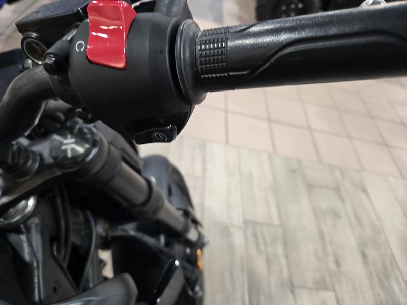 USED 2023 HONDA CB300R ABS Image 18