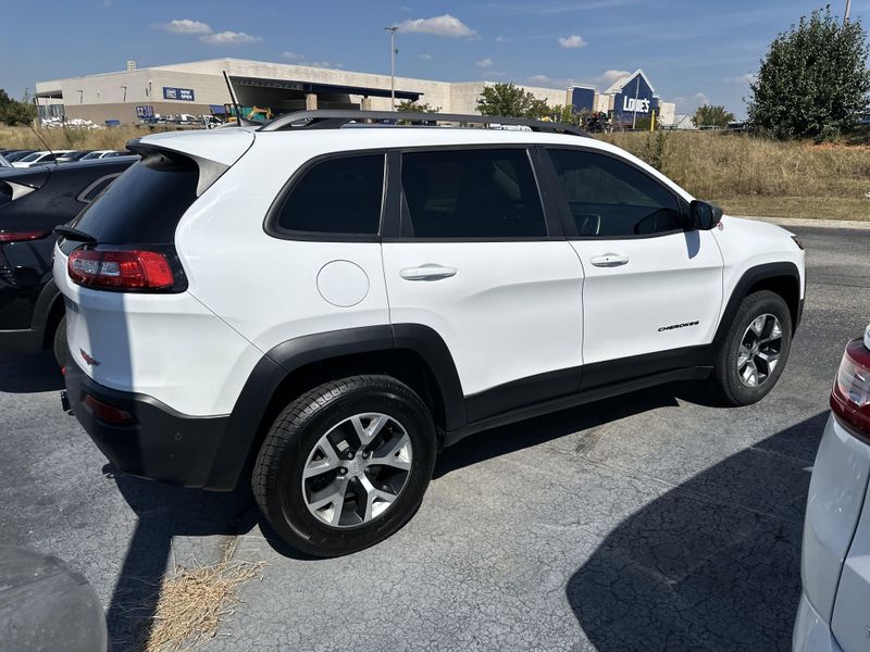 2018 Jeep Cherokee Trailhawk photo 5