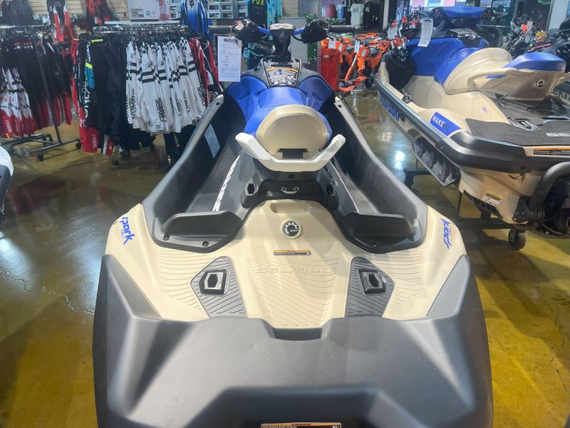 2025 Sea-Doo SPARK FOR 3 90 TRIXX (SOUND SYSTEM) Image 6