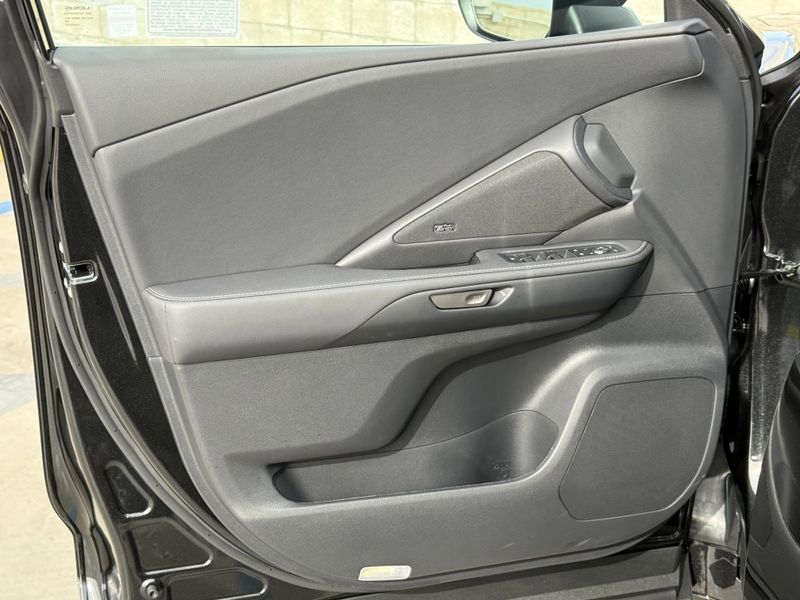 New 2026 Lexus TX 500h F SPORT Performance PremiumImage 16