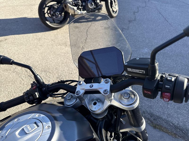 Used 2025 BMW F 900 R Image 12