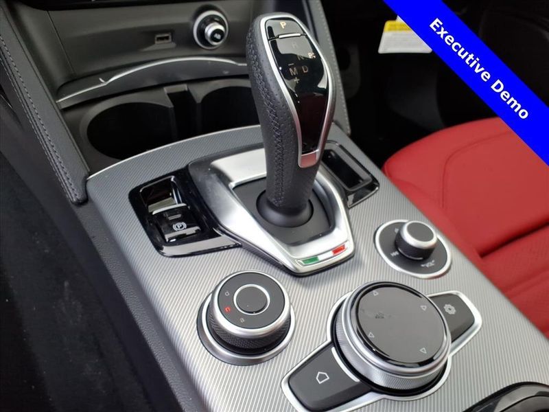 New 2025 Alfa Romeo Stelvio AwdImage 23