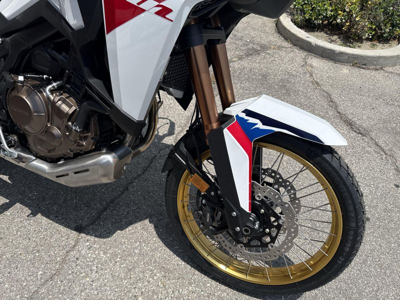 New 2026 Honda AFRICA TWIN DCT Image 15