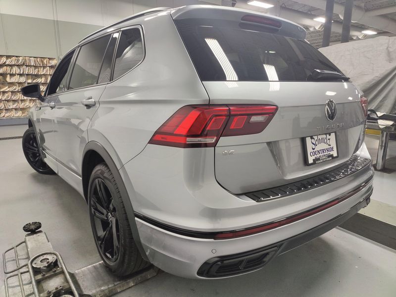 2024 Volkswagen Tiguan SE R-Line Black AWD w/SunroofImage 13