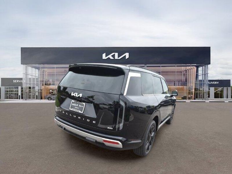 New 2027 Kia Telluride Hybrid SX PrestigeImage 4