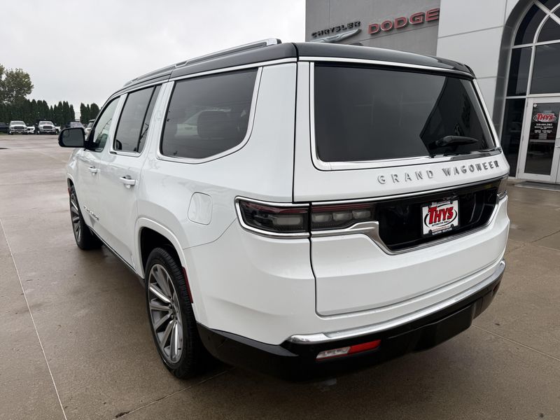 2025 Jeep Grand Wagoneer Image 44
