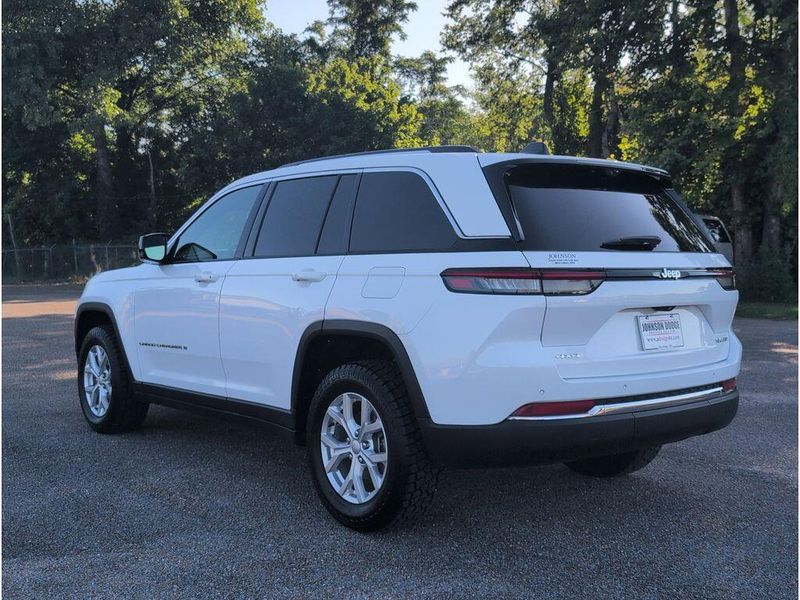 Used 2023 Jeep Grand Cherokee LimitedImage 3