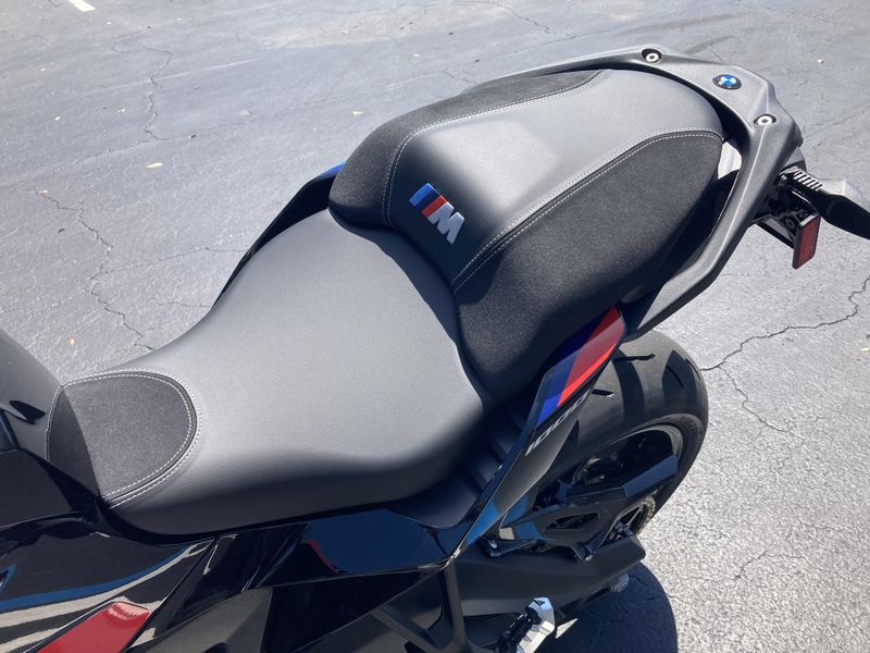 2025 BMW M 1000 XR