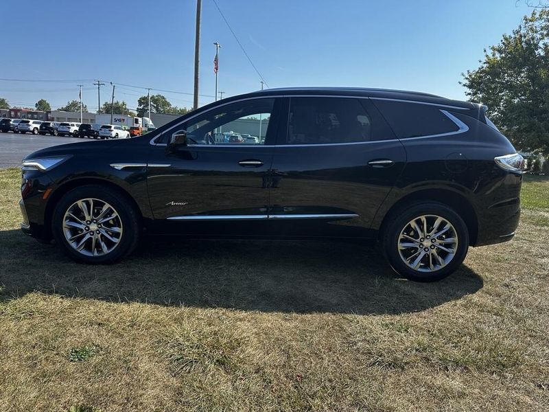 2022 Buick Enclave Avenir photo 6