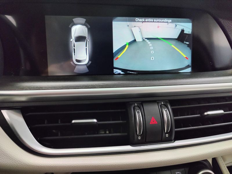 Used 2019 Alfa Romeo Stelvio Ti Nero AWD w/Sunroof/NavImage 23