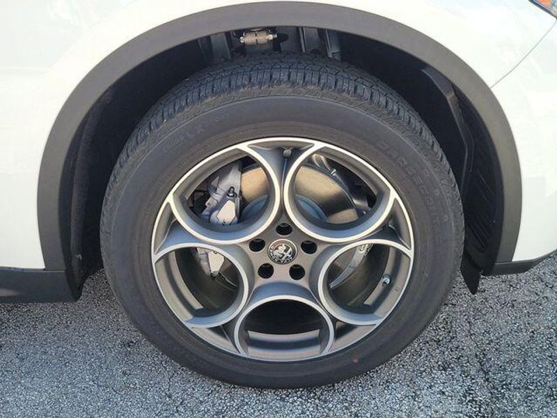 2025 Alfa Romeo Stelvio Sprint Base photo 4