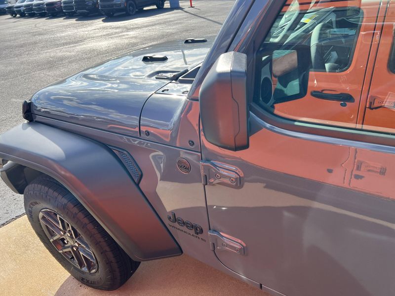 New 2025 Jeep Wrangler 4-door Sport SImage 12