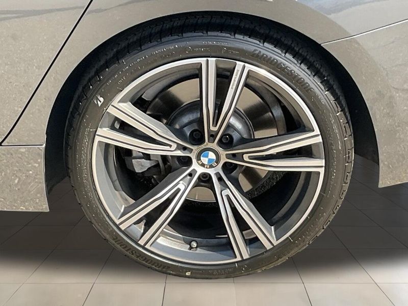 2021 BMW 3 Series 330iImage 13