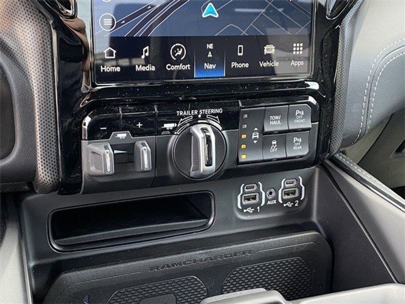 2023 RAM 1500 Limited Crew Cab 4x4 5