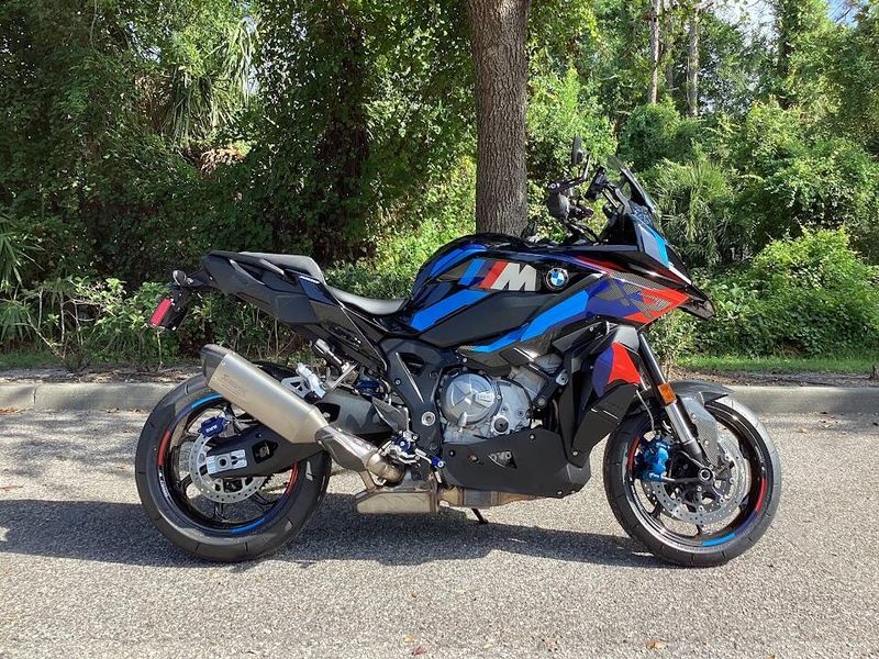 2025 BMW M 1000 XR