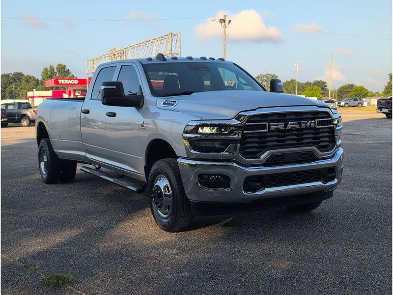New 2026 RAM 3500 Tradesman Crew Cab 4x4 8