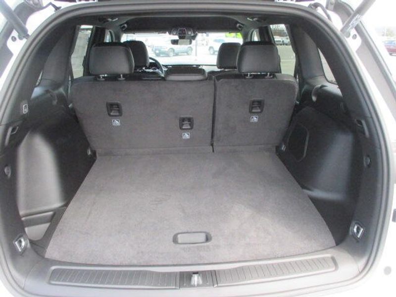 New 2026 Jeep Grand Cherokee Limited 4x4Image 9