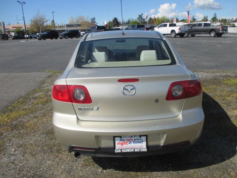 2004 Mazda Mazda3 iImage 8