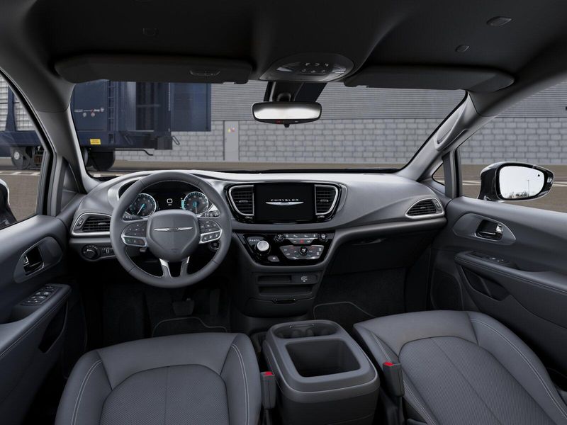 New 2026 Chrysler Voyager LX