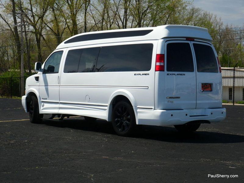 2023 Chevrolet Express Image 10