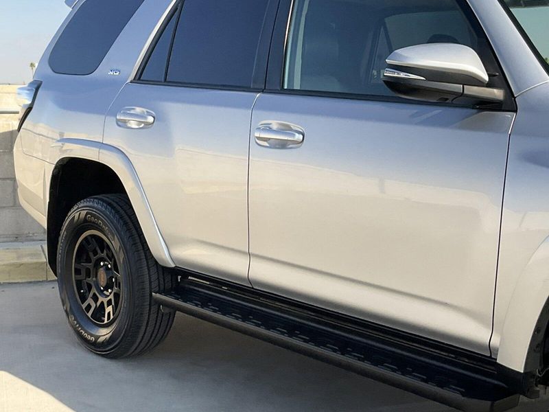 2018 Toyota 4Runner SR5Image 5