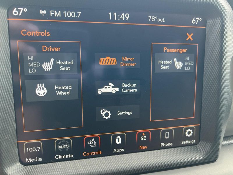 2021 Jeep Gladiator Willys photo 28