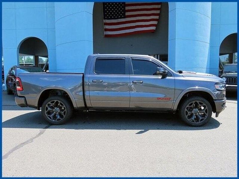 2022 RAM 1500 LimitedImage 2