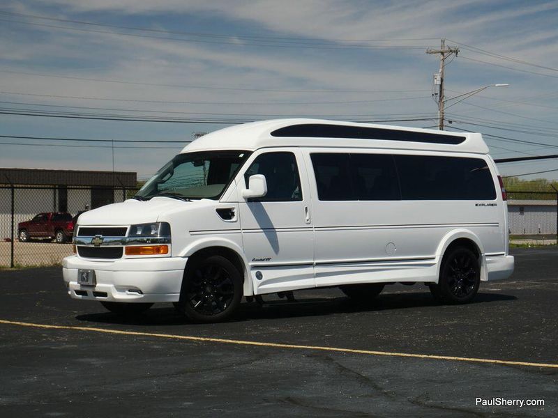 2023 Chevrolet Express Image 6