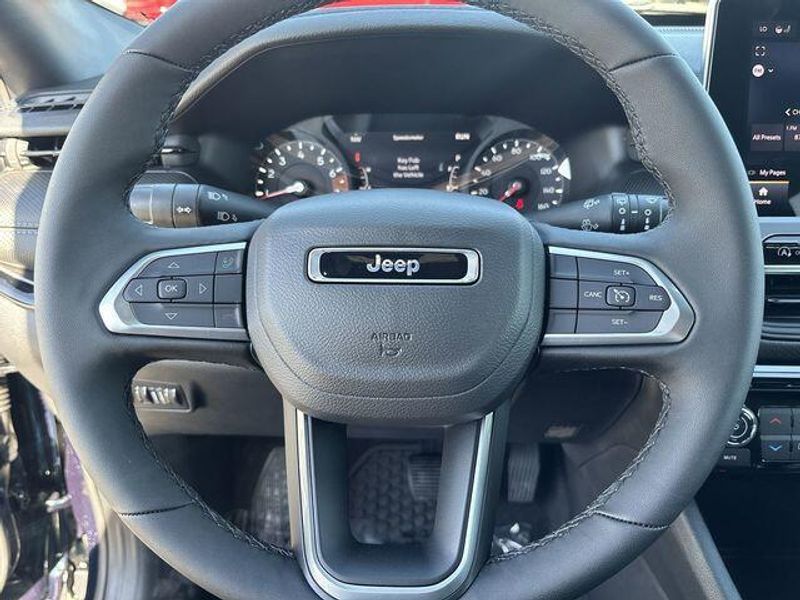 New 2026 Jeep Compass Latitude Altitude 4x4Image 17