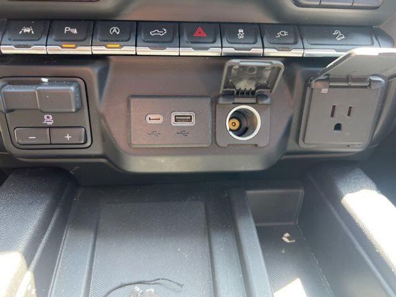 2020 GMC Sierra 1500 AT4Image 24