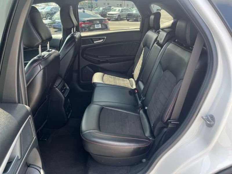 2022 Ford Edge ST Line