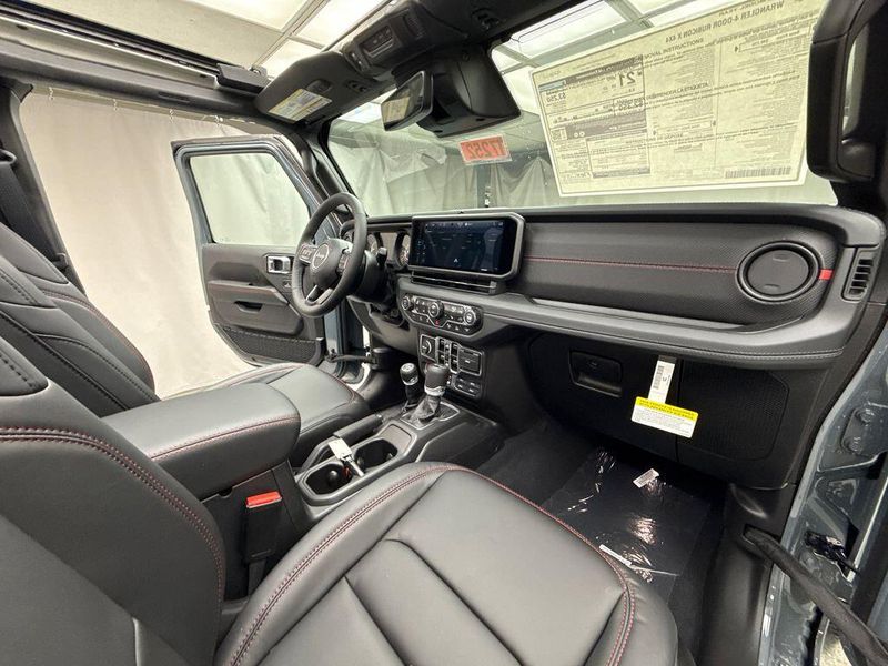 New 2026 Jeep Wrangler 4-door Rubicon XImage 17