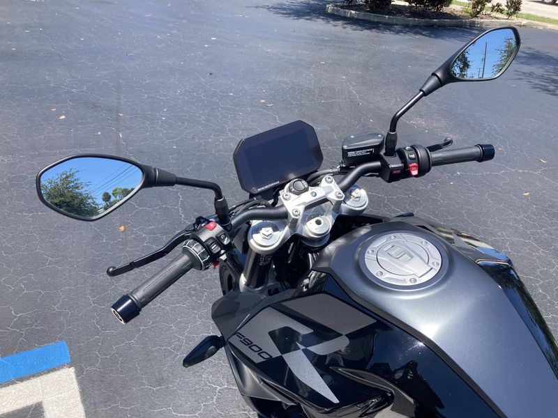 2025 BMW F 900 R