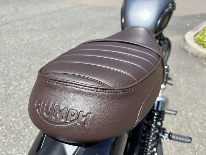 2025 Triumph Bonneville T120 BLACK - GRAPHITE - MATTE GRAPHITE - SALE PENDING 