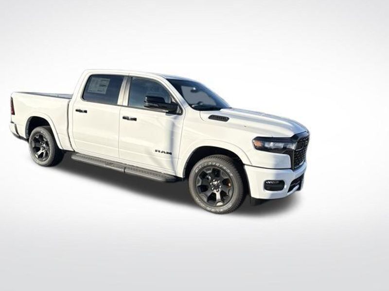 2026 RAM 1500 Big Horn Crew Cab 4x4 5'7' Box