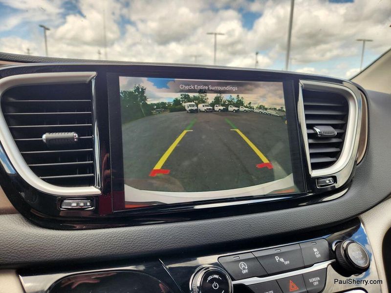Used 2022 Chrysler Voyager LXImage 44