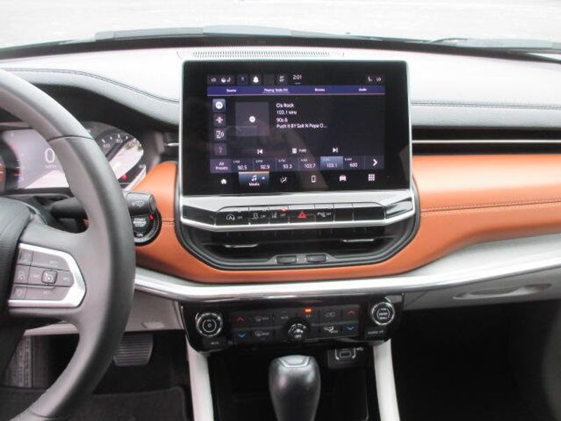 Used 2023 Jeep Compass LimitedImage 20