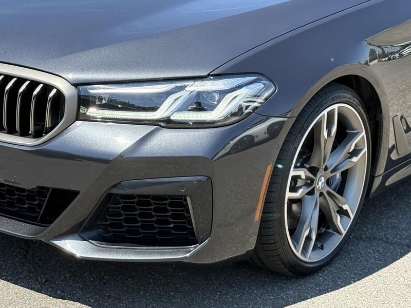 Used 2023 BMW 5 Series M550i xDriveImage 11