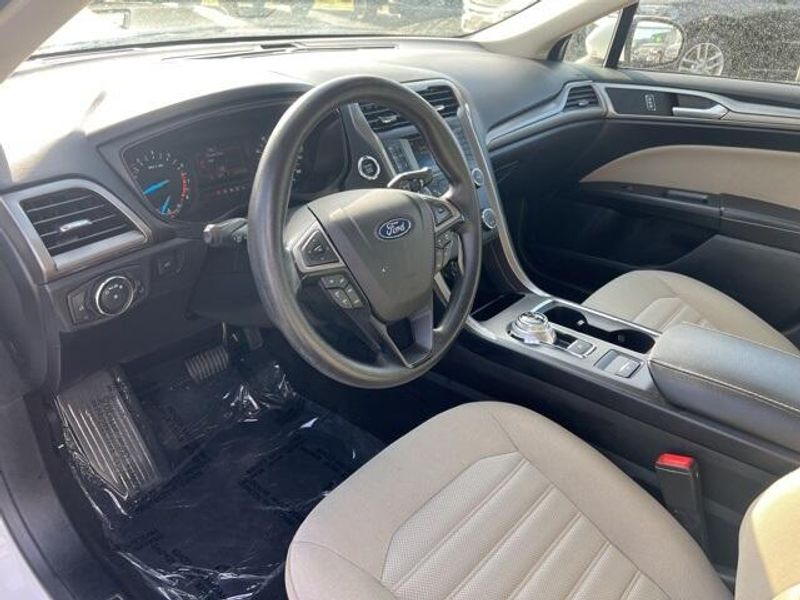 2019 Ford Fusion SImage 6