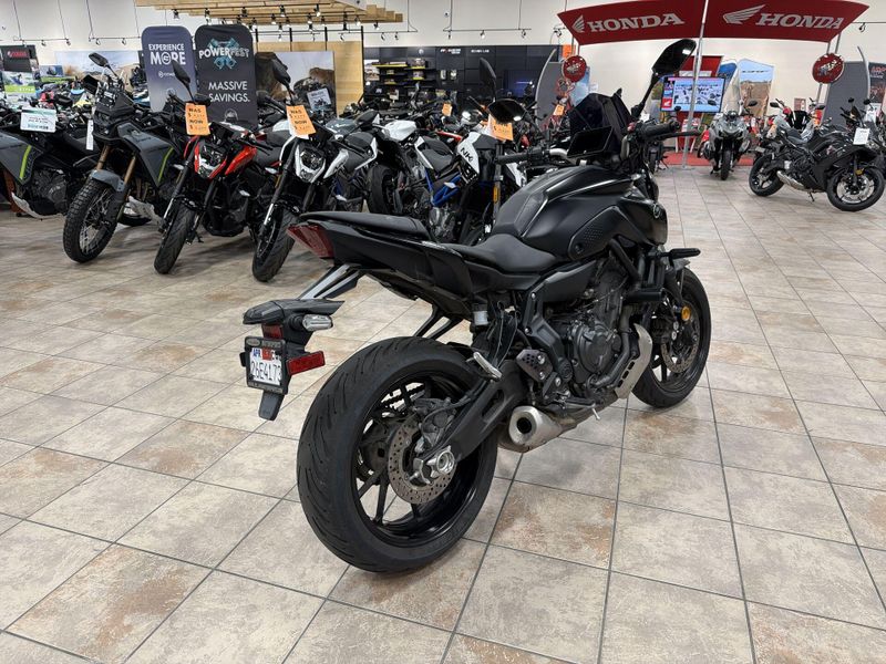 Used 2024 Yamaha MT-07 CA Image 17