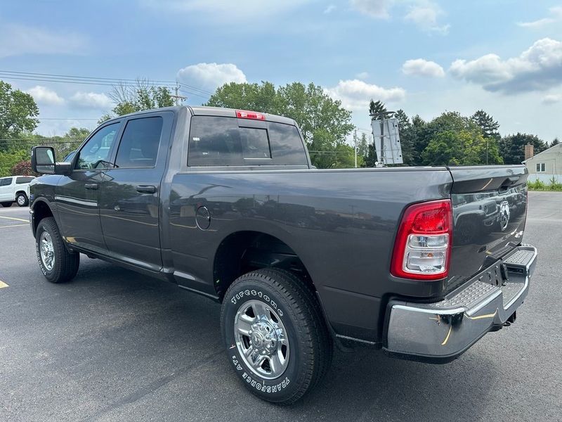 2024 RAM 2500 Tradesman Crew Cab 4x4 6