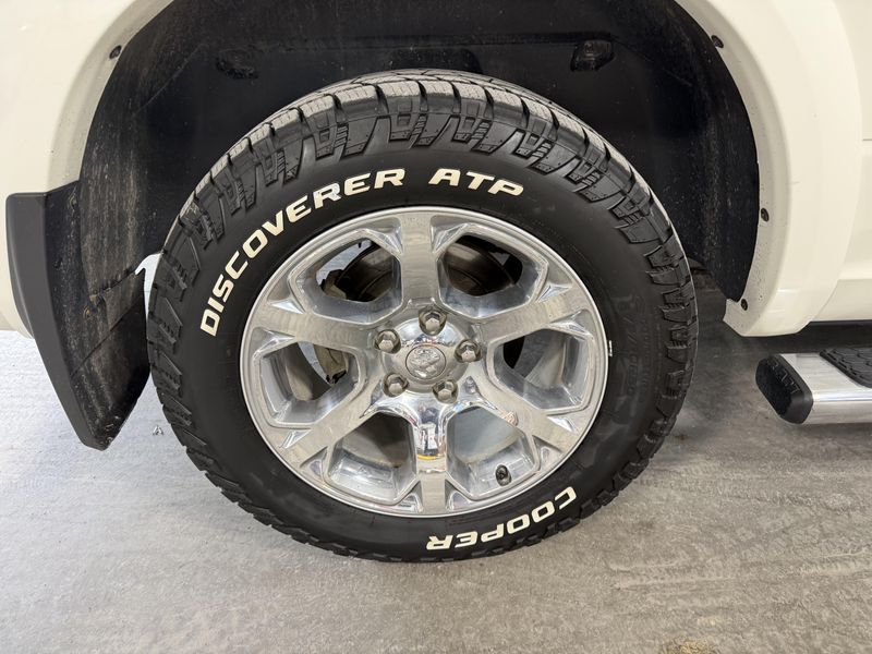 Used 2018 RAM 1500 LaramieImage 5