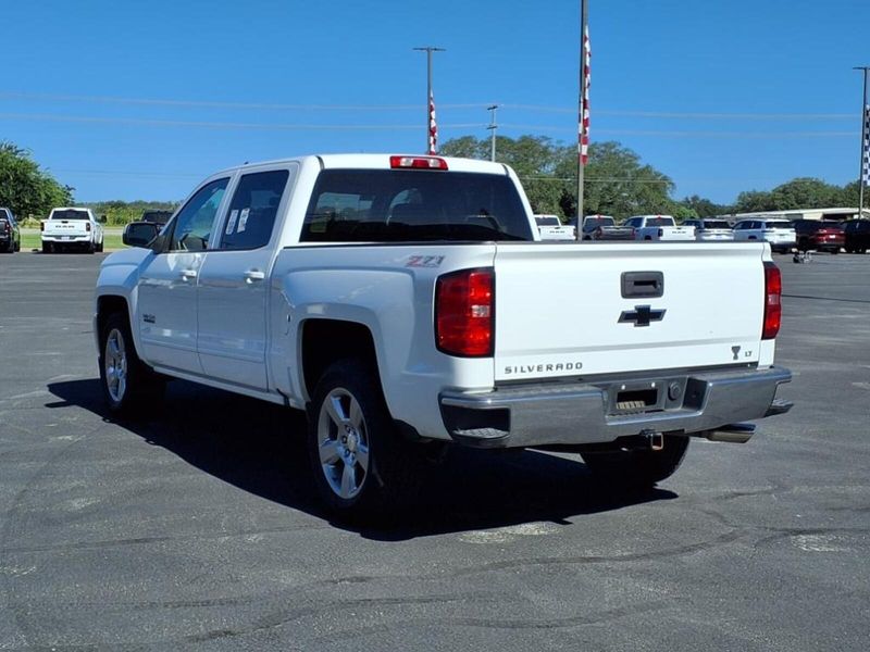 2018 Chevrolet Silverado 1500 LT photo 4