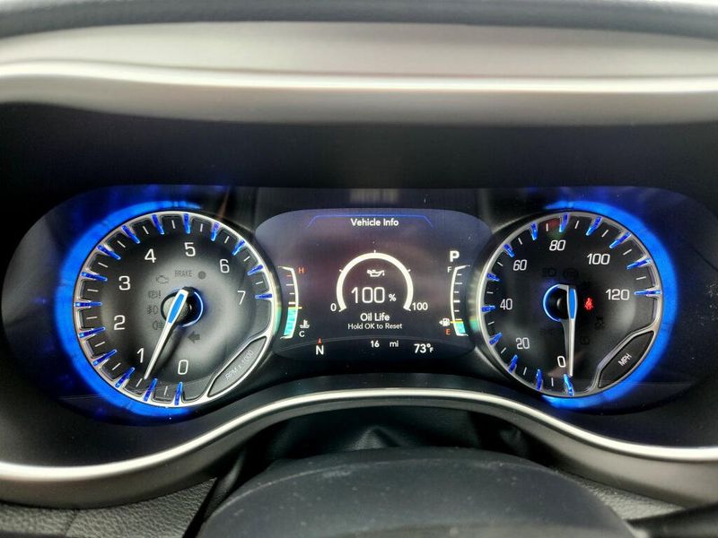 New 2027 Chrysler Pacifica Select
