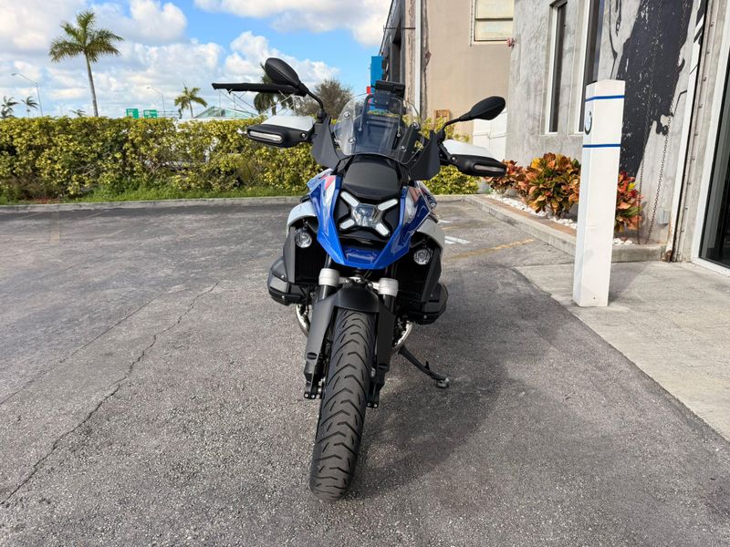 2025 BMW R 1300 GSImage 2