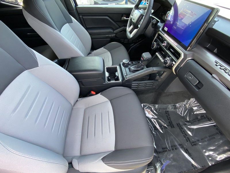 2024 Toyota Tacoma TRD SportImage 12